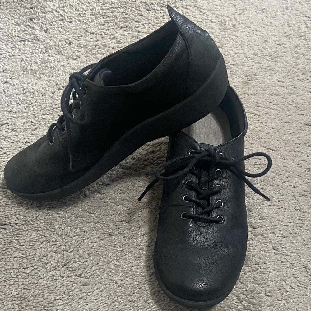 Clarks Cloudsteppers Sillian Tino Black Casual Lace-up Sneaker Women's Size 7